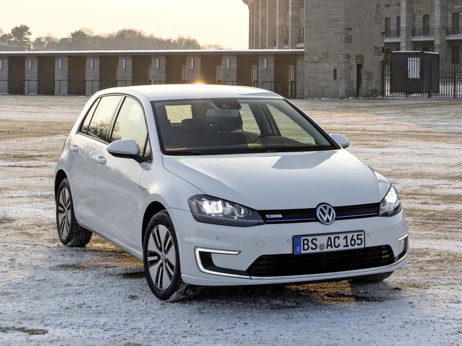  Volkswagen e-Golf 2013 года  (фото 15 из 24)